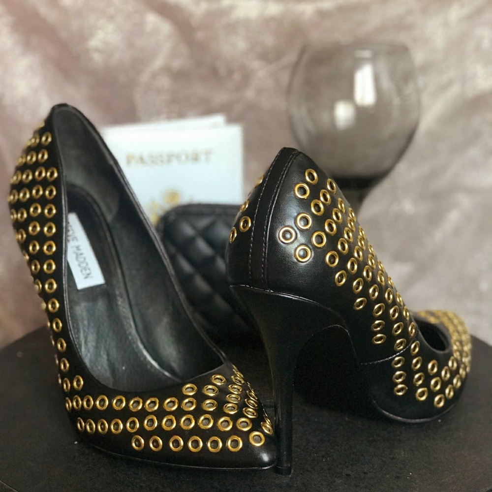 Shoes - Picture 3 of 3